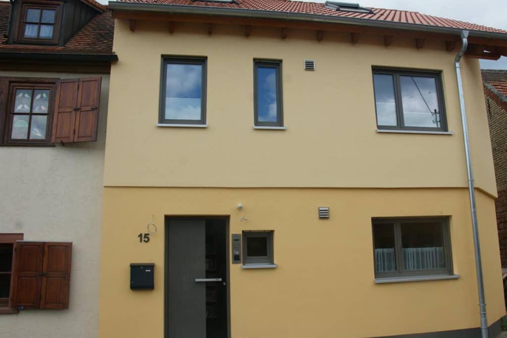 ורטהיים Ferienwohnung 'Burgblick' מראה חיצוני תמונה